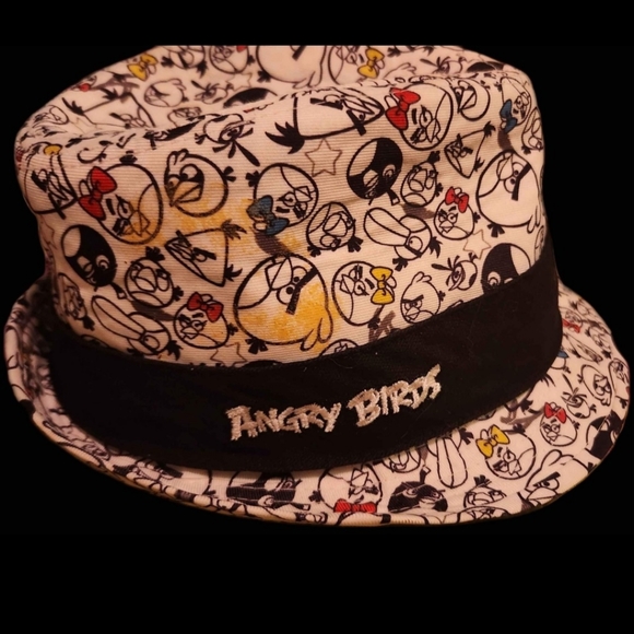 Angry Bird theme, Fedora - Picture 2 of 3